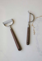 Vegetable and Fruit Peeler
