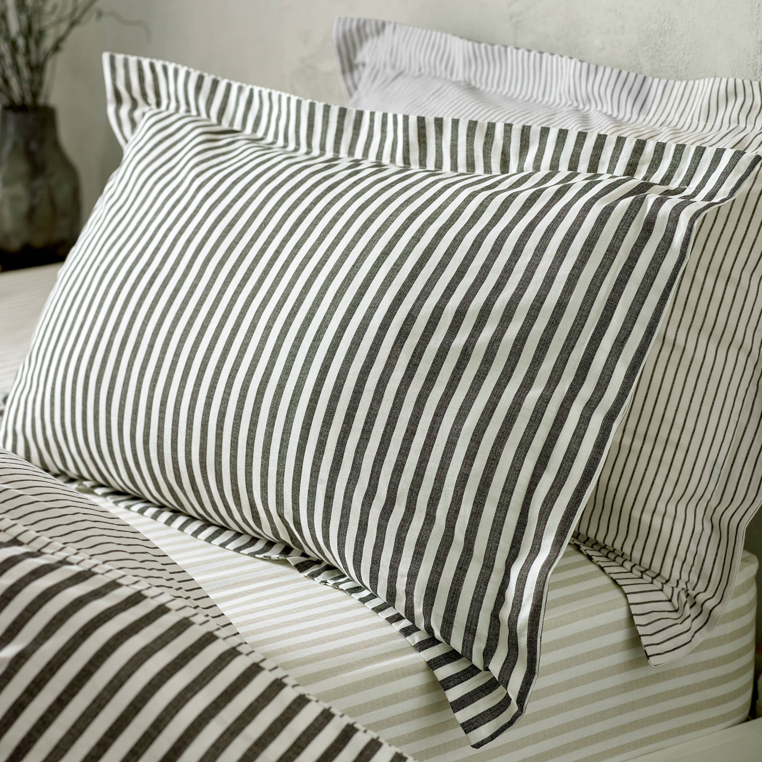 Hebden Mélange Stripe 100% Cotton Duvet Cover Set Black