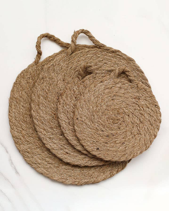 Round Woven Natural Trivets with Handle