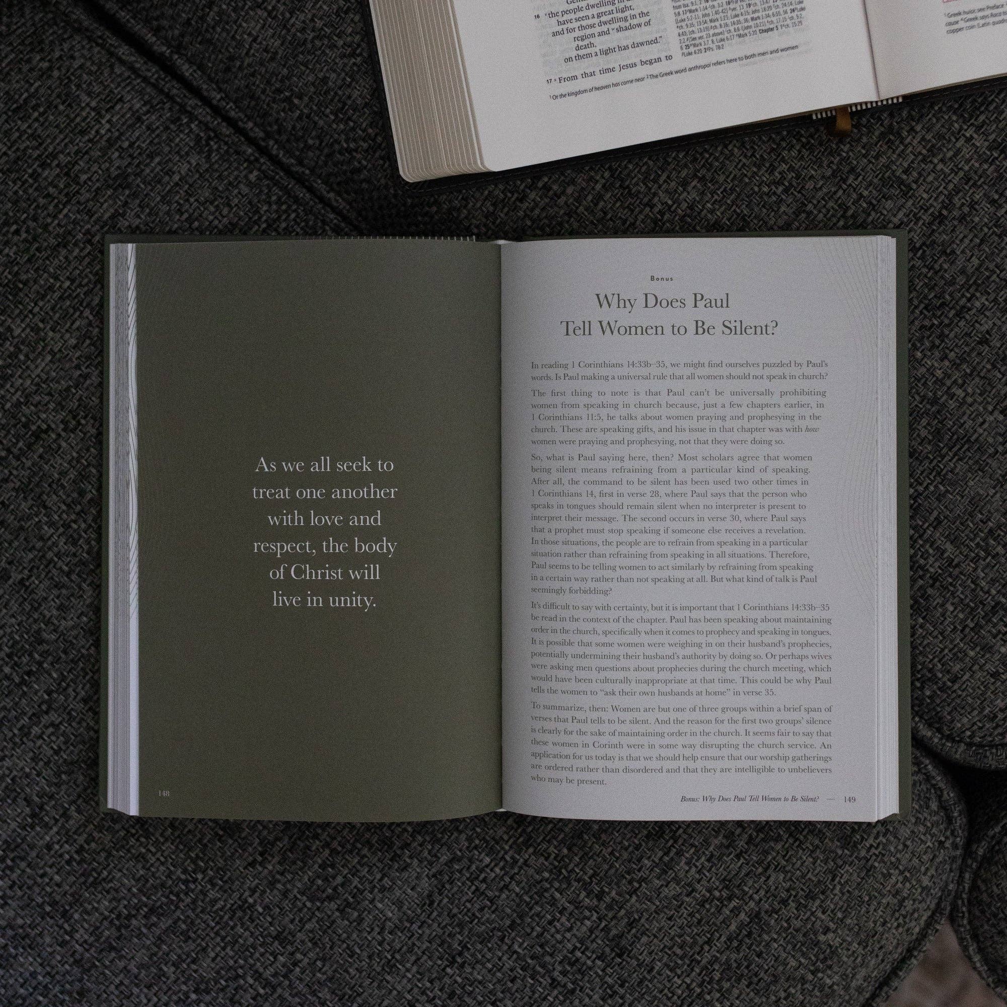 A Year in the Bible | Men's Study | 365 Days of Discovering the Beauty of Jesus from Genesis to Revelation | Volume 4