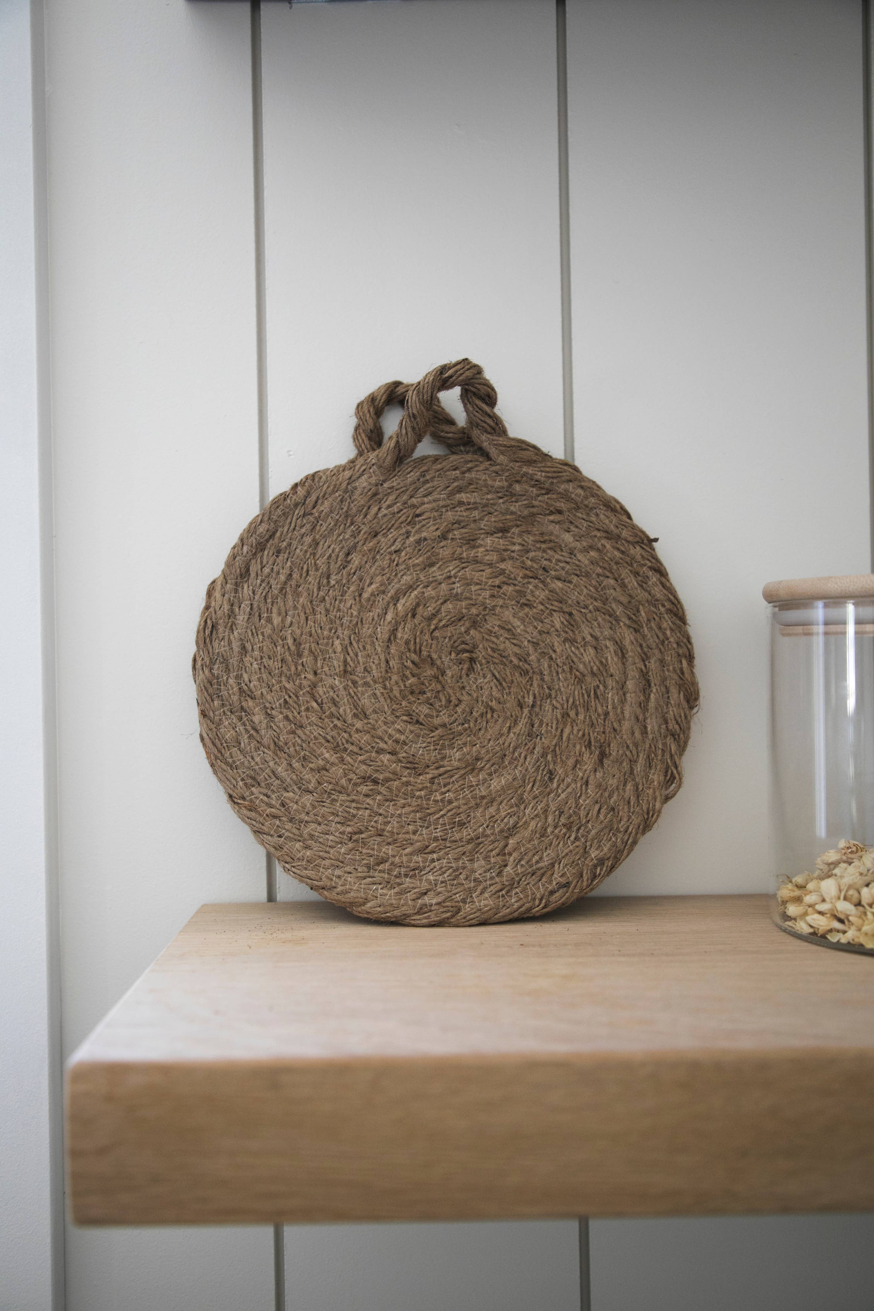 Round Woven Natural Trivets with Handle